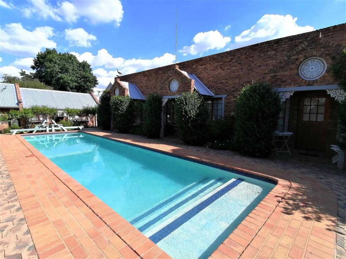 Van Dykshuis Guest House Heidelberg  Exterior photo